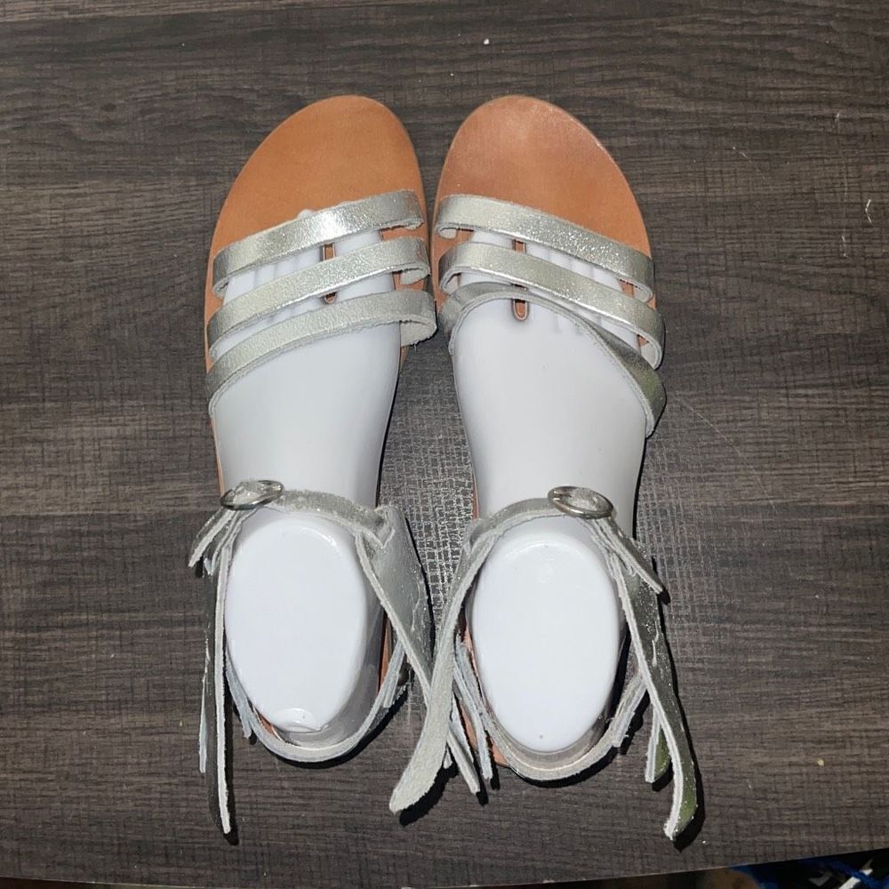 Anthropologie Wenona Rebels Ancient Greek sandals silver angel wing, size 10